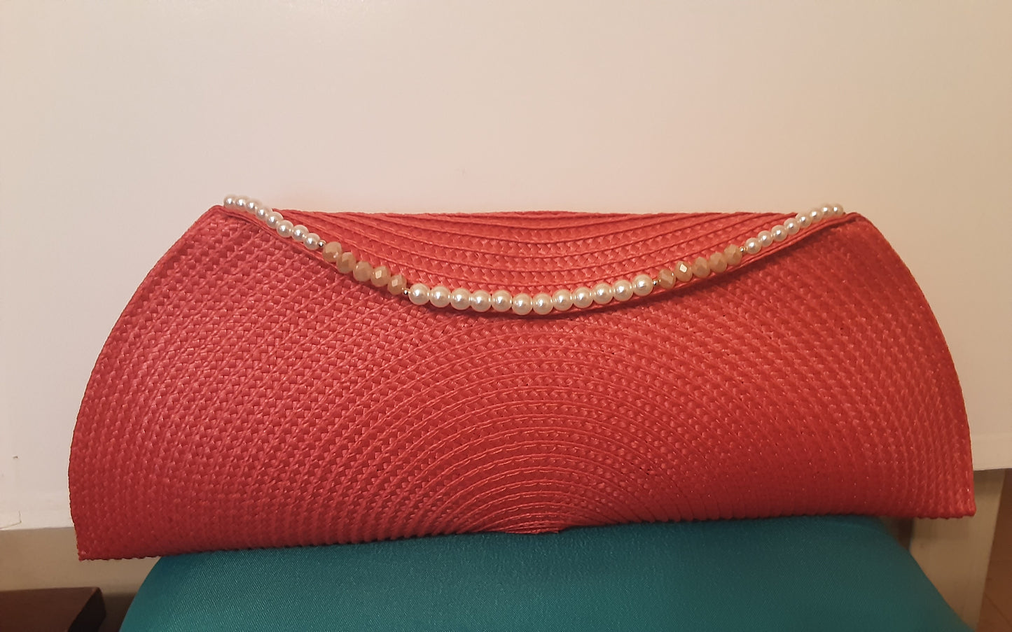 Red Straw w/Faux Pearl's Clutch