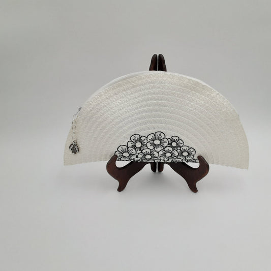 Black-n-White Straw Clutch